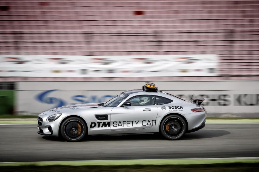 Mercedes-AMG GT S DTM Safety Car 2015 года  (фото 6 из 16)